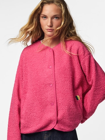 Veste mi-saison 'PCKatty' PIECES en rose