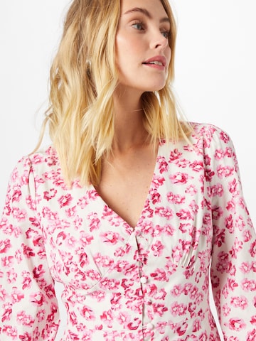 Rochie tip bluză de la GLAMOROUS pe roz