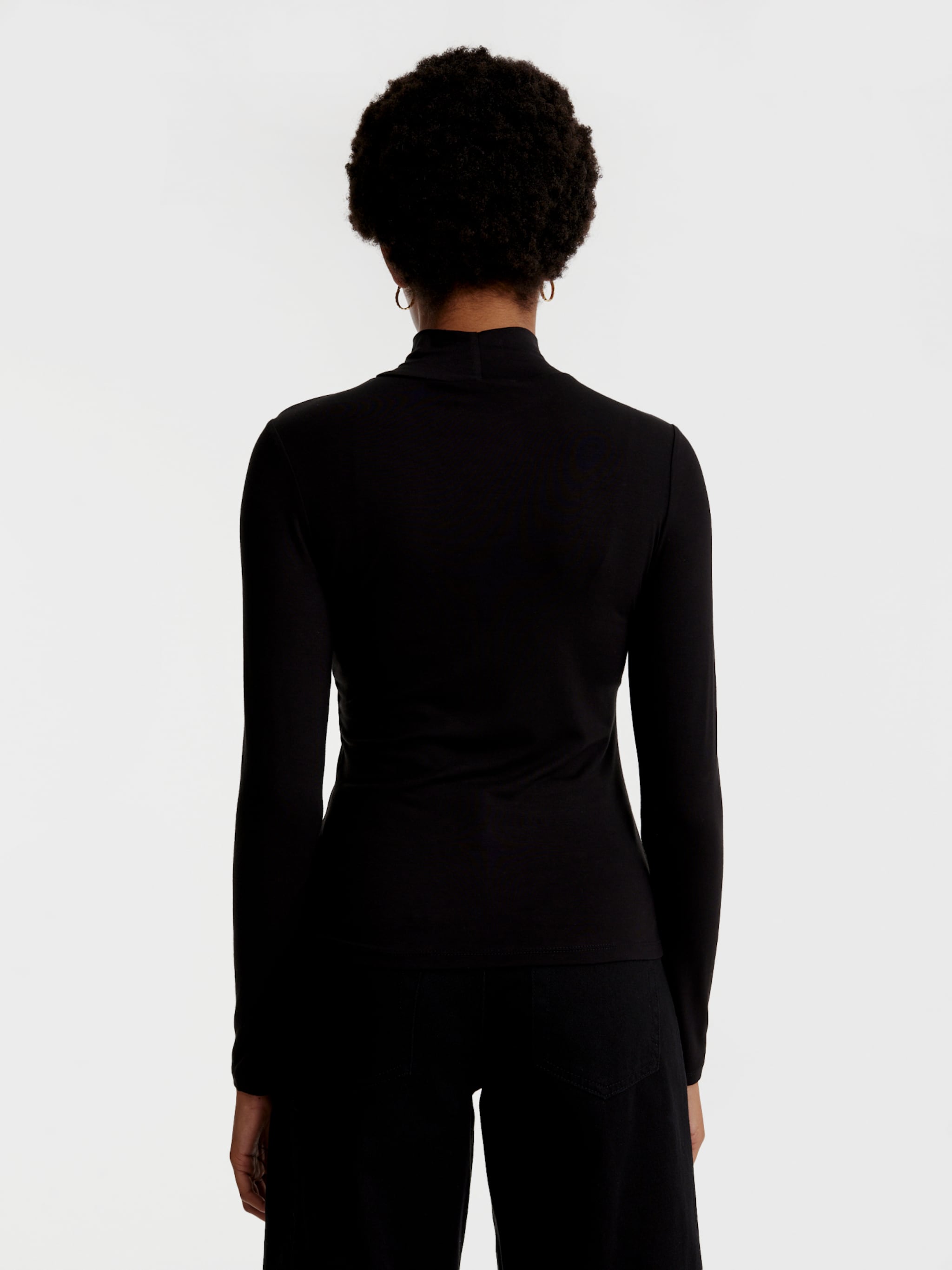 EDITED Produkte Shirt 'Cassandra' schwarz