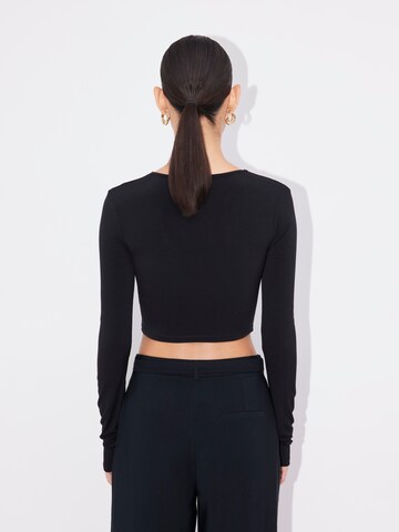 Tricou 'Nastasja' de la LeGer by Lena Gercke pe negru