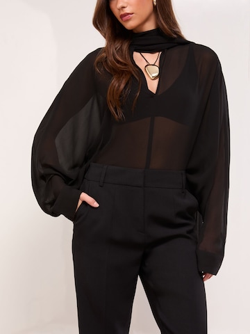 Lipsy Zúžený Kalhoty – černá