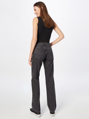 Regular Jean 'Arrow Low Straight' WEEKDAY en noir