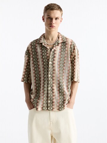Pull&Bear Comfort fit Button Up Shirt in Green: front