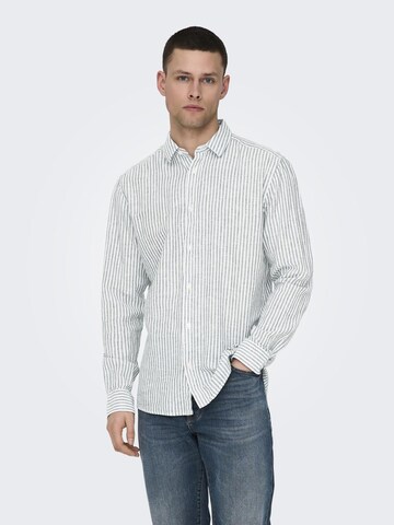 Coupe regular Chemise Only & Sons en vert : devant