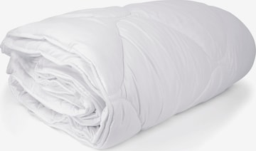 Aspero Blankets 'Dublin' in White: front