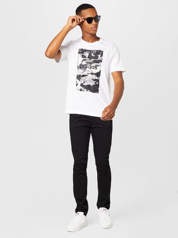 ADIDAS ORIGINALS T-Shirt 'Graphic Camo' in Weiß