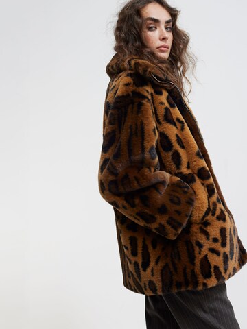 Lola Casademunt Jacke in Braun