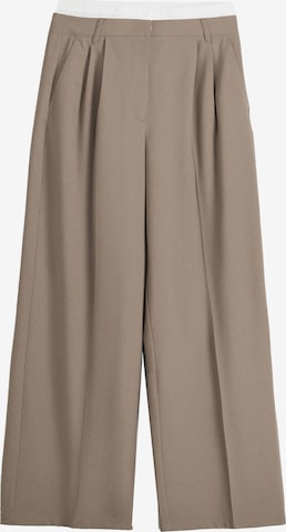 Bershka Wide leg Pleat-front trousers in Brown: front