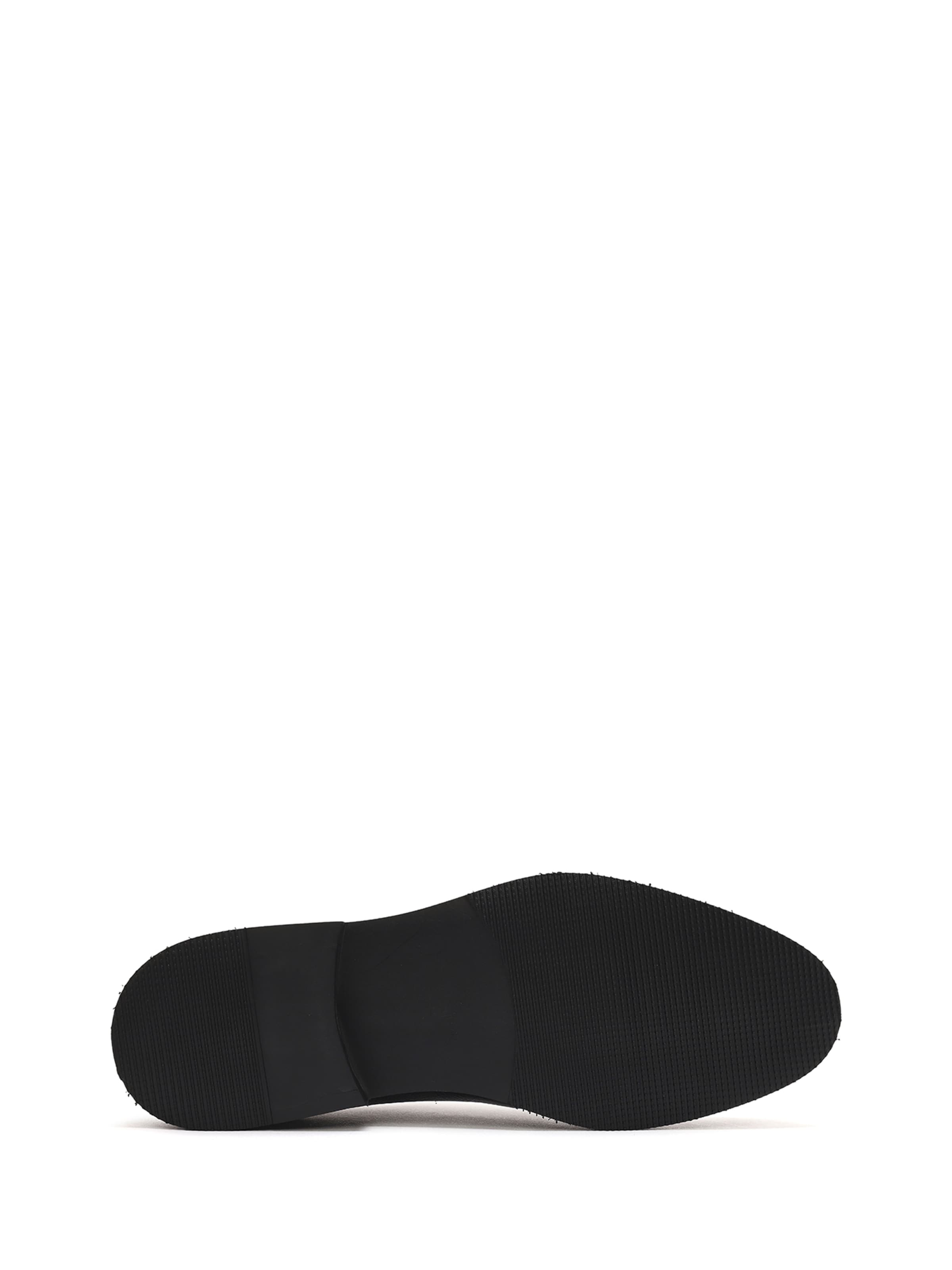 Scarpa stringata di Derimod in nero