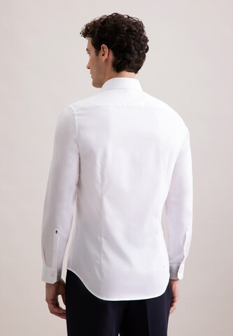 Coupe slim Chemise business 'Schwarze Rose' SEIDENSTICKER en blanc