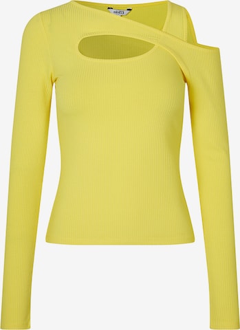 mbym - Camiseta 'Amayah' en amarillo: frente