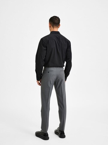 SELECTED HOMME - regular Pantalón de pinzas 'Josh' en gris