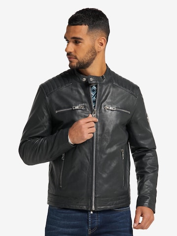 Carlo Colucci Between-Season Jacket 'Centofanti' in Black: front