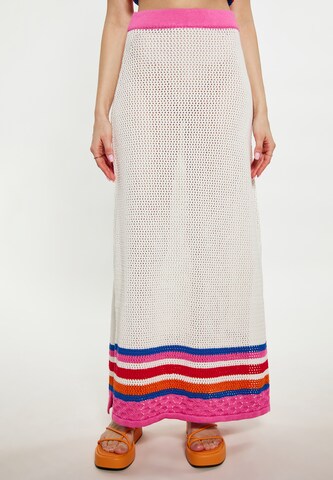 IZIA Skirt in White: front