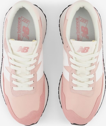 new balance Sneakers '237' in Pink