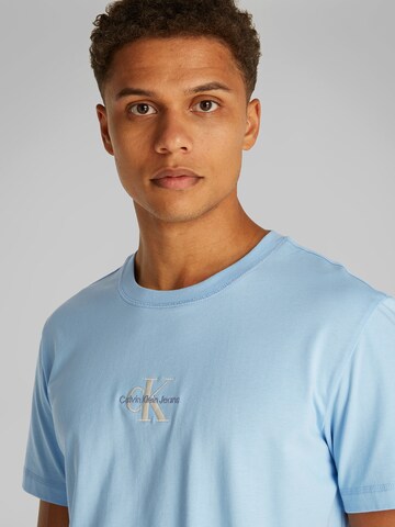 Regular T-Shirt Calvin Klein Jeans en bleu