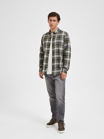 SELECTED HOMME Regular fit Button Up Shirt 'Robin' in Green