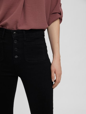 VERO MODA Flared Jeans 'Stella' in Black