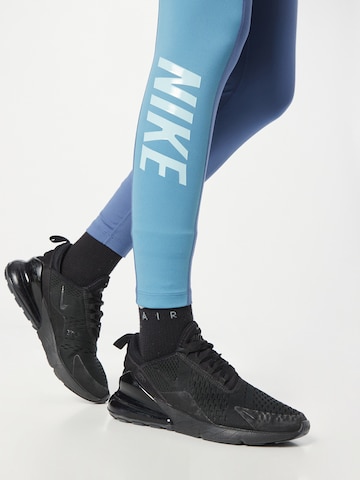 NIKE Skinny Sporthose in Blau