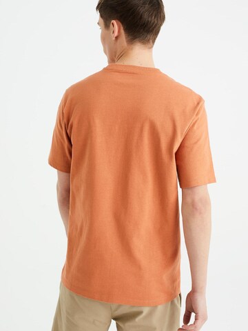 WE Fashion T-Shirt in Orange