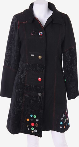 Neslay Jacket & Coat in S in Black: front