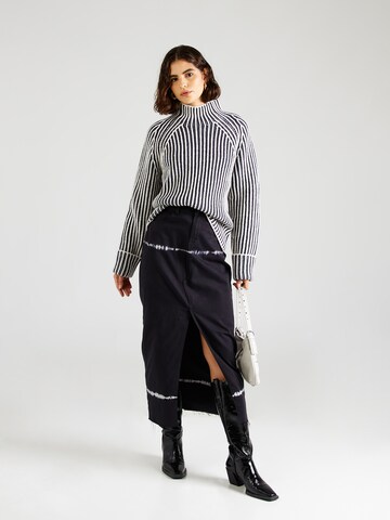 Noisy may Skirt 'NMKATH' in Black