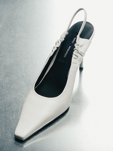 Décolleté '618-6' di Estro in bianco