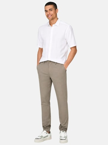 Only & Sons - Tapered Pantalón de montaña 'ONLY & SONS ONSYOKE TAP REG TWILL 0668 PANT FRML PANTALONE' en beige