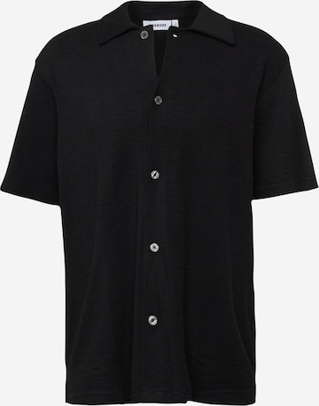 WEEKDAY Regular fit Button Up Shirt in Black: front