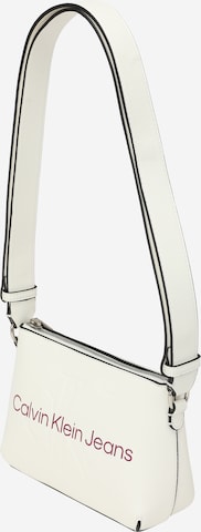 Calvin Klein Jeans - Bolso de hombro en blanco: frente