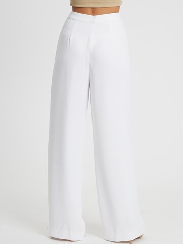 Tussah - Pierna ancha Pantalón 'Milly' en blanco: atrás