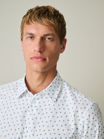 Next Regular fit Ing - fehér