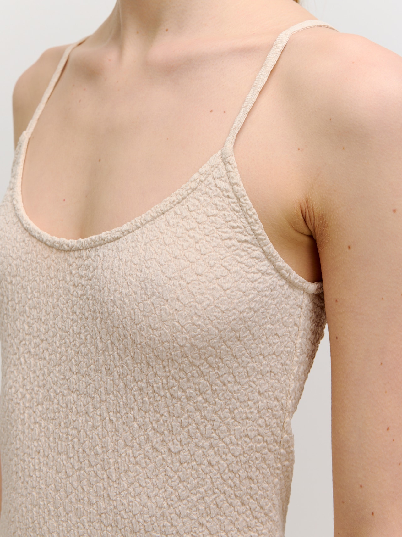 EDITED Produkte Kleid 'Liane' creme