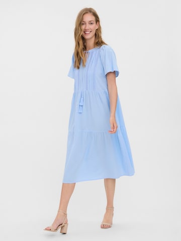 VERO MODA Letní šaty – modrá