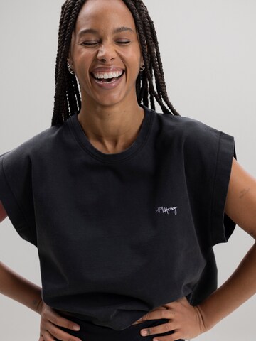 Hey Honey - Camiseta talla grande 'Cropped' en negro