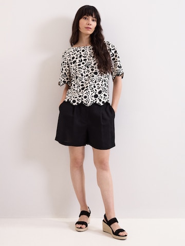 Phase Eight Bluse in Schwarz: Vorderseite