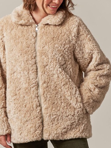 Veste mi-saison 'Uriah' Deeluxe en beige