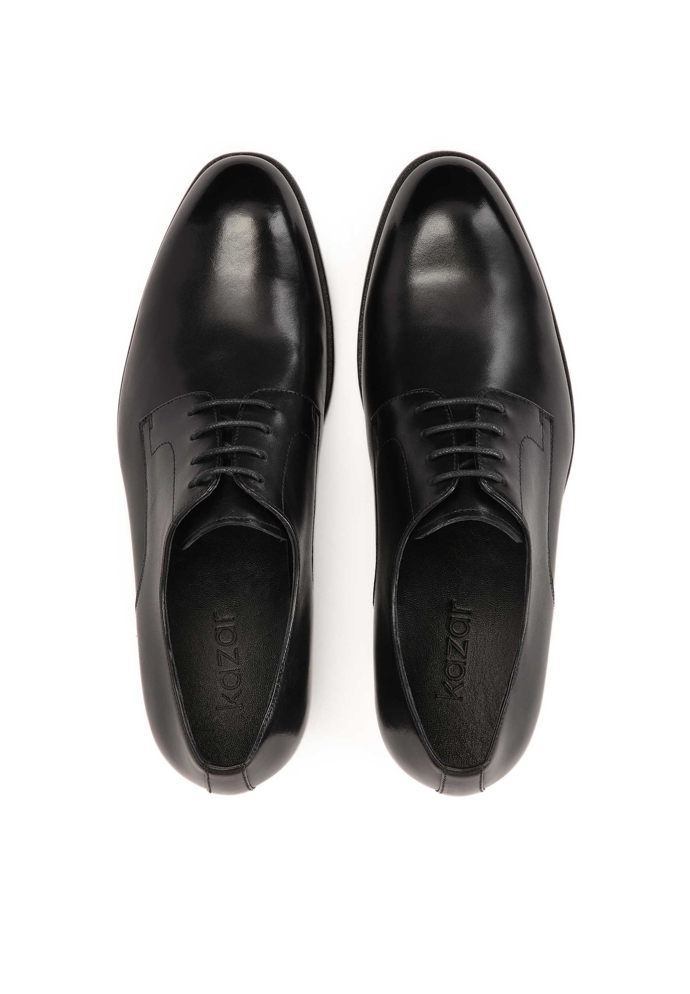 Scarpa stringata di Kazar in nero