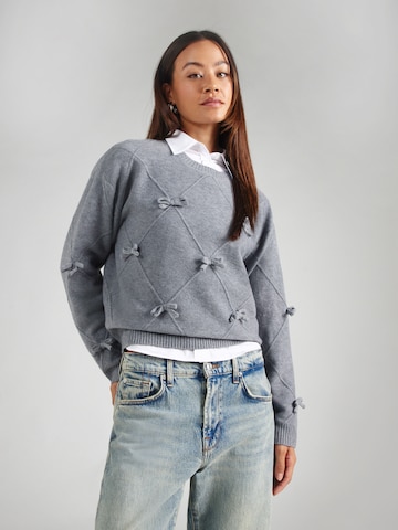 ABOUT YOU Sweater in Grey: front