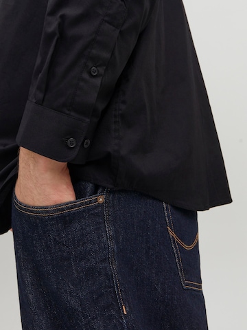 Jack & Jones Plus Comfort Fit Skjorte 'JPRBLACARDIFF' i sort