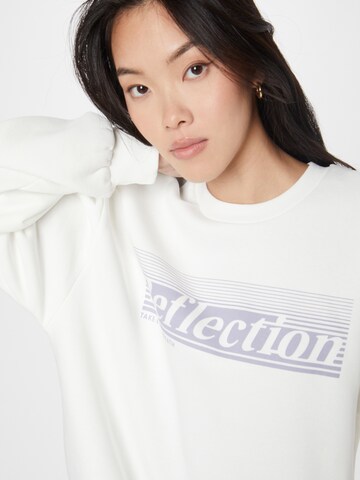 Gina Tricot Sweatshirt 'Riley' in Weiß