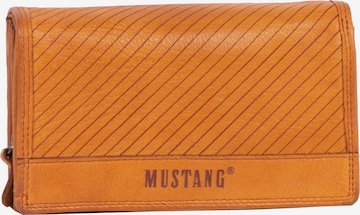 MUSTANG Wallet in Brown: front