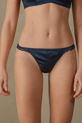 INTIMISSIMI Thong in Blue: front