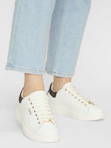 GUESS - Zapatillas deportivas bajas 'SALERNO' en blanco: frente