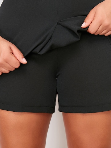 Gonna di Trendyol Curve in nero