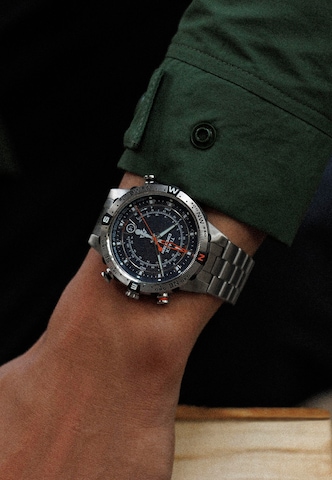 Orologio analogico 'Expedition Tide-Temp-Compass' di TIMEX in argento