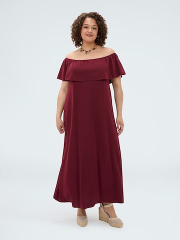 Abito di Fiorella Rubino in rosso: frontale