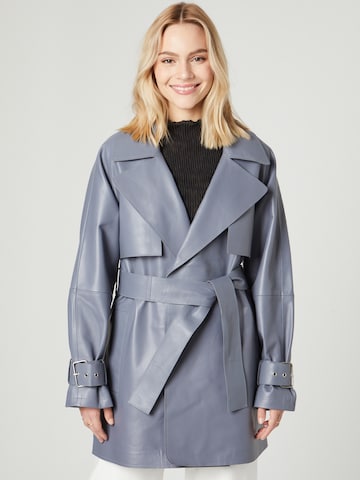 Guido Maria Kretschmer Women Between-seasons coat 'Kate' in Blue: front