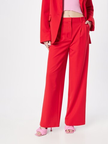 NA-KD Loosefit Kalhoty s puky – červená: přední strana
