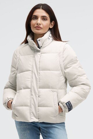Soccx Winter Jacket in White: front